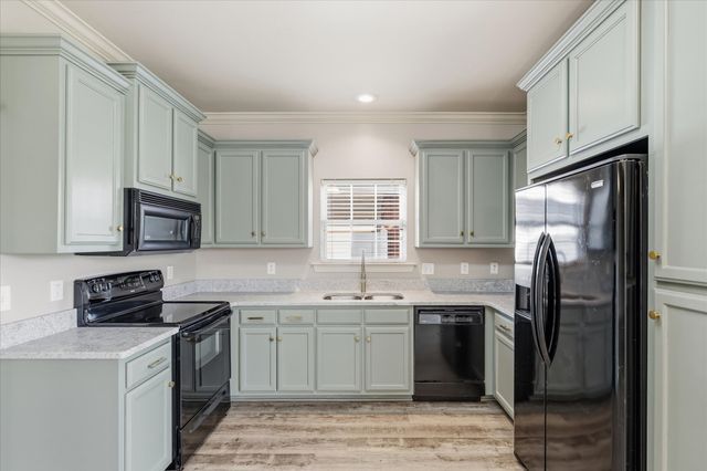 220 Rowlette Cir, Murfreesboro, TN 37127