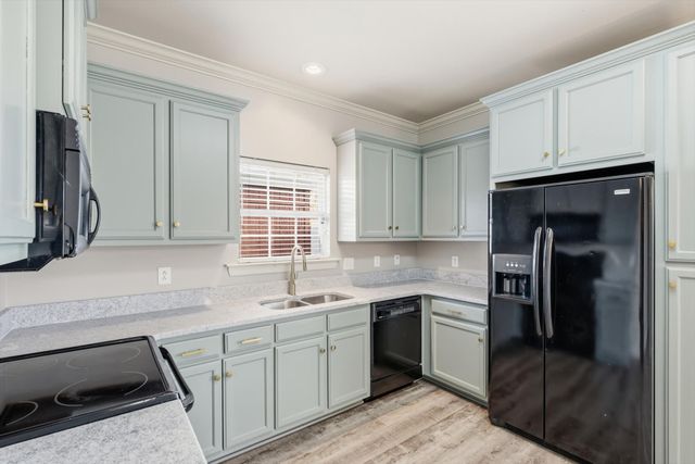 220 Rowlette Cir, Murfreesboro, TN 37127