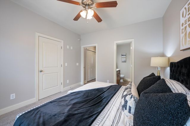 220 Rowlette Cir, Murfreesboro, TN 37127