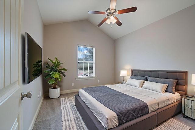 220 Rowlette Cir, Murfreesboro, TN 37127