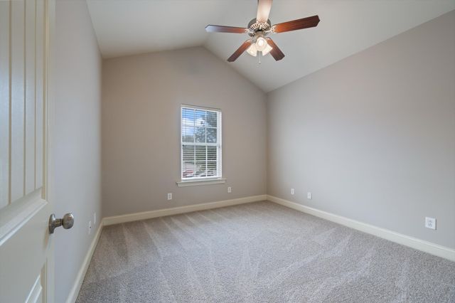 220 Rowlette Cir, Murfreesboro, TN 37127