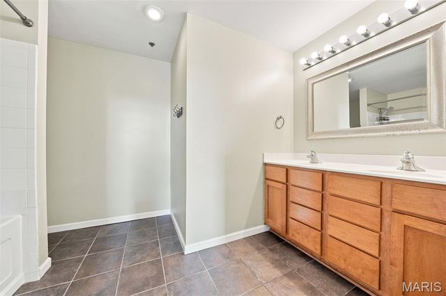 1511 Locust Street 807, St Louis, MO 63103