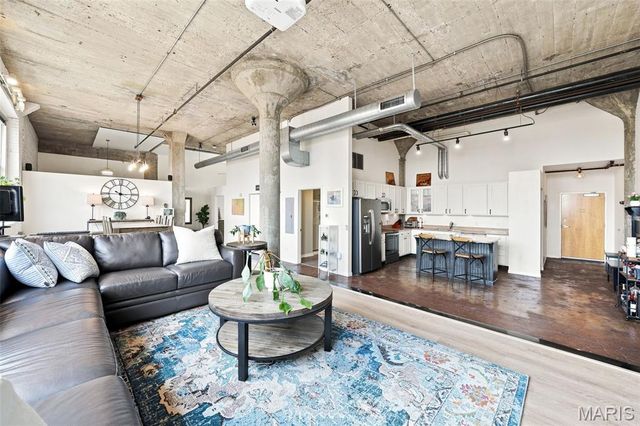 1511 Locust Street 807, St Louis, MO 63103