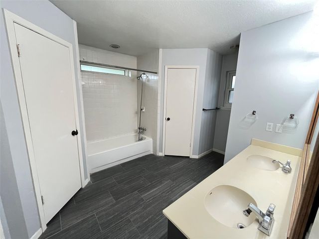 2919 Holly Green Drive, Houston, TX 77339