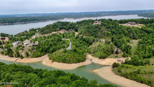 25 Stone Bridge Drive, Dandridge, TN 37725