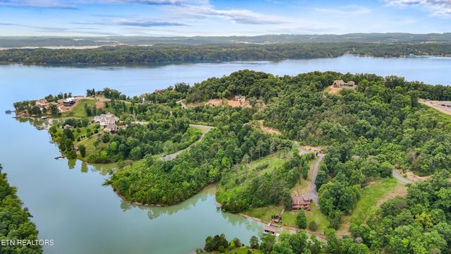 25 Stone Bridge Drive, Dandridge, TN 37725