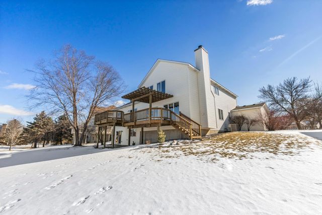 9136 Cambridge Alcove, Woodbury, MN 55125