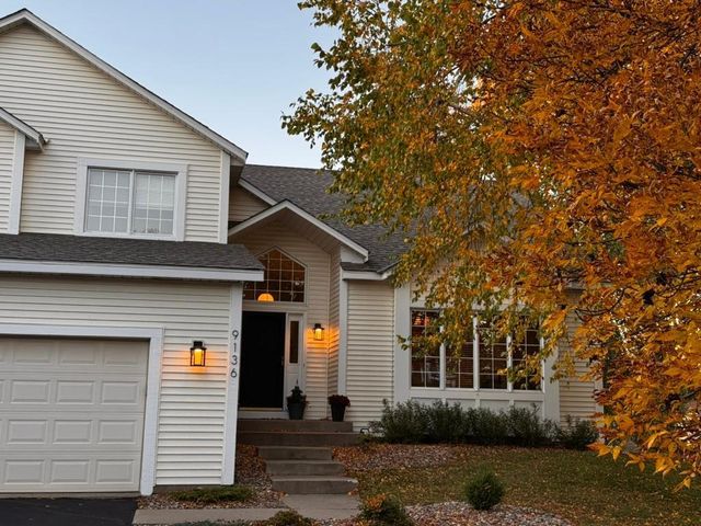 9136 Cambridge Alcove, Woodbury, MN 55125