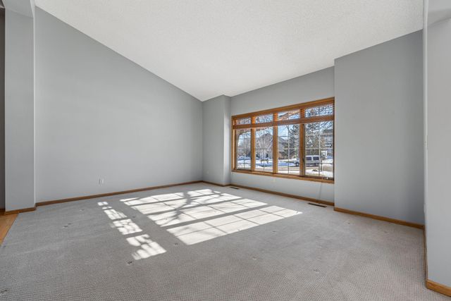 9136 Cambridge Alcove, Woodbury, MN 55125