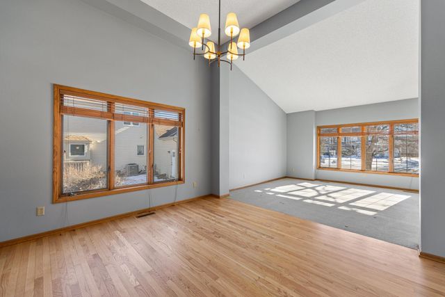 9136 Cambridge Alcove, Woodbury, MN 55125