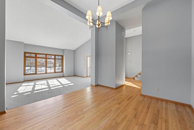 9136 Cambridge Alcove, Woodbury, MN 55125