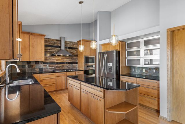 9136 Cambridge Alcove, Woodbury, MN 55125