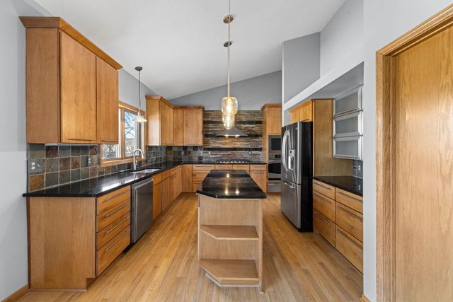 9136 Cambridge Alcove, Woodbury, MN 55125