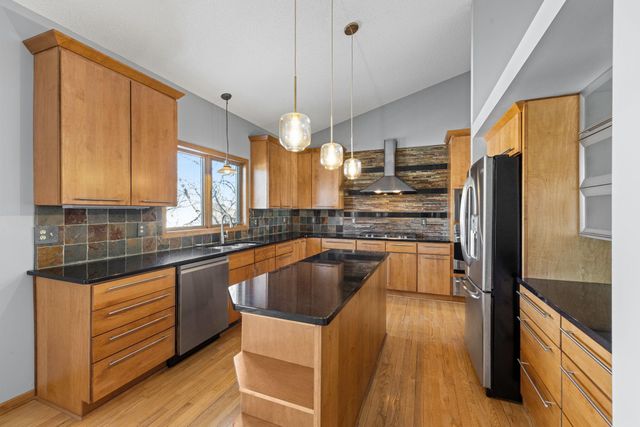 9136 Cambridge Alcove, Woodbury, MN 55125