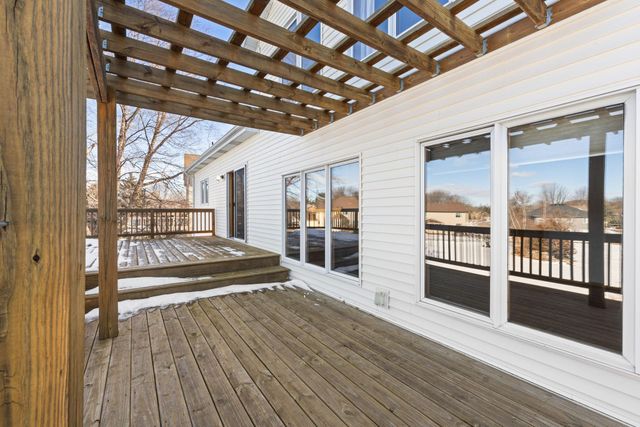 9136 Cambridge Alcove, Woodbury, MN 55125