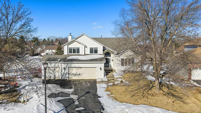 9136 Cambridge Alcove, Woodbury, MN 55125