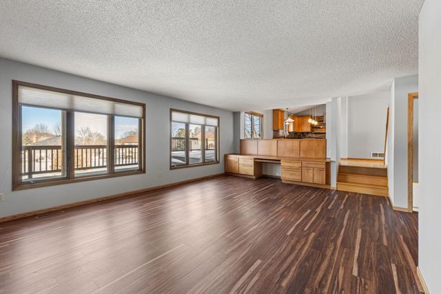 9136 Cambridge Alcove, Woodbury, MN 55125