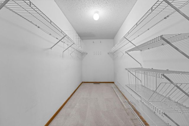 9136 Cambridge Alcove, Woodbury, MN 55125