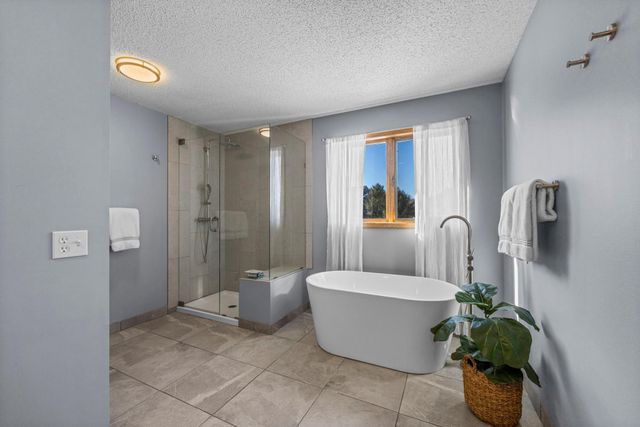 9136 Cambridge Alcove, Woodbury, MN 55125