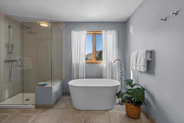 9136 Cambridge Alcove, Woodbury, MN 55125