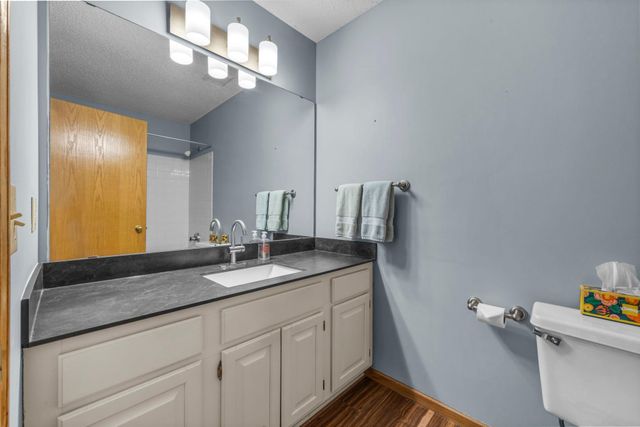 9136 Cambridge Alcove, Woodbury, MN 55125