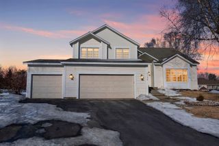 9136 Cambridge Alcove, Woodbury, MN 55125