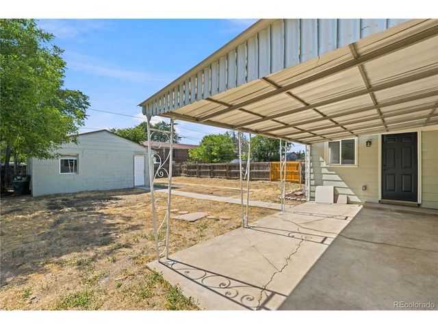 715 Emporia St, Aurora, CO 80010
