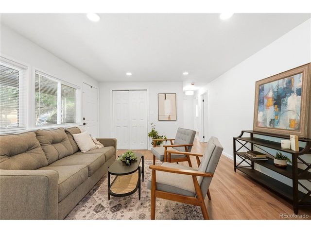 715 Emporia St, Aurora, CO 80010