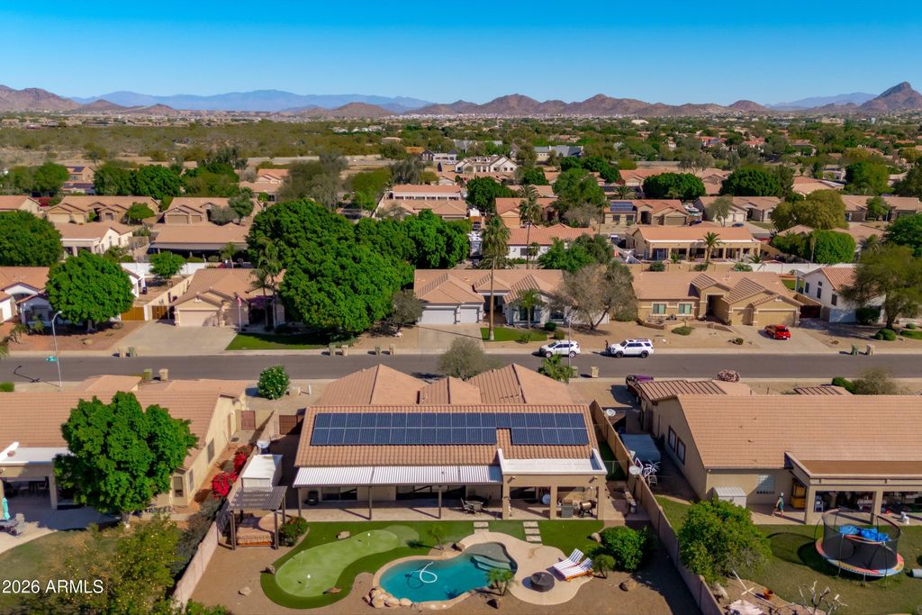 Image 2 of property listing at 7329 W PLANADA Lane, Glendale, AZ 85310