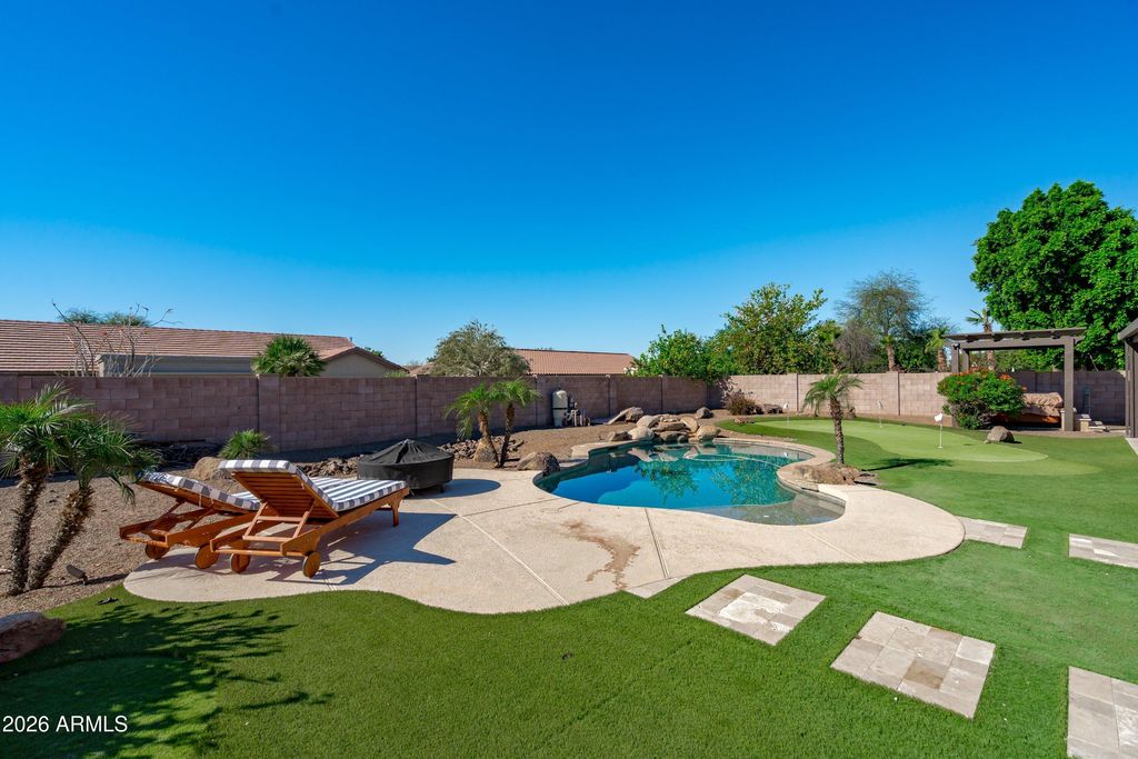 Image 36 of property listing at 7329 W PLANADA Lane, Glendale, AZ 85310