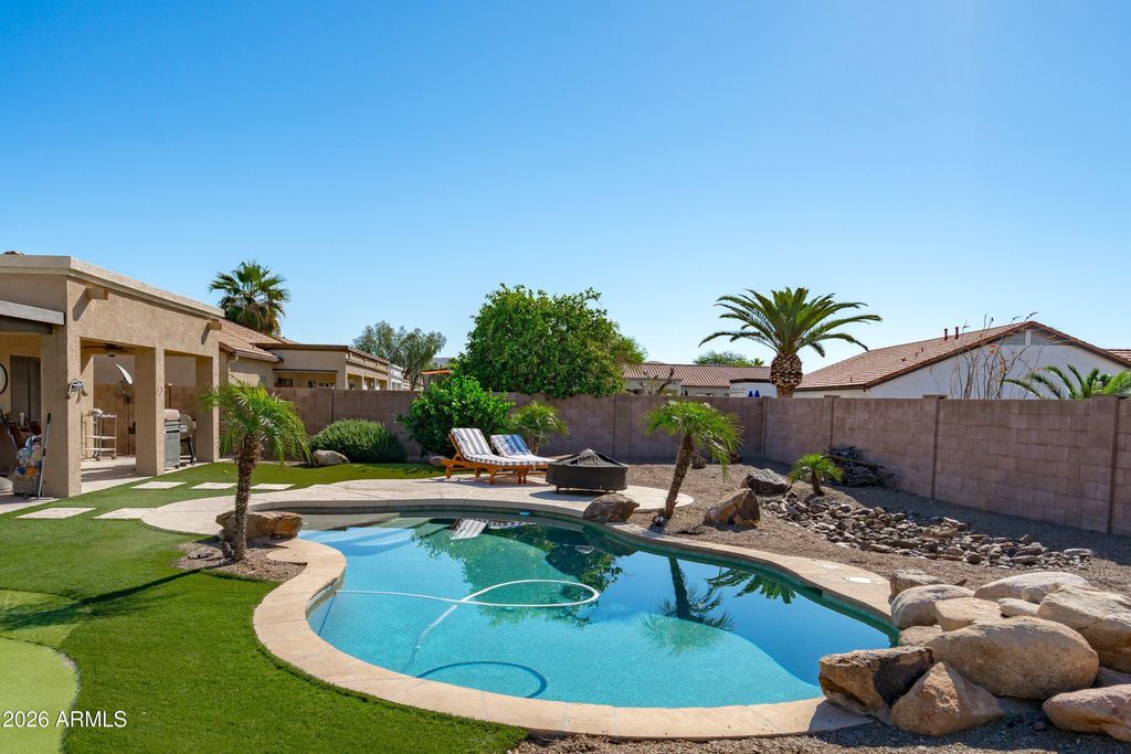 Image 42 of property listing at 7329 W PLANADA Lane, Glendale, AZ 85310