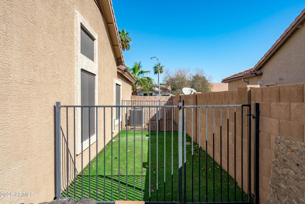 Image 46 of property listing at 7329 W PLANADA Lane, Glendale, AZ 85310