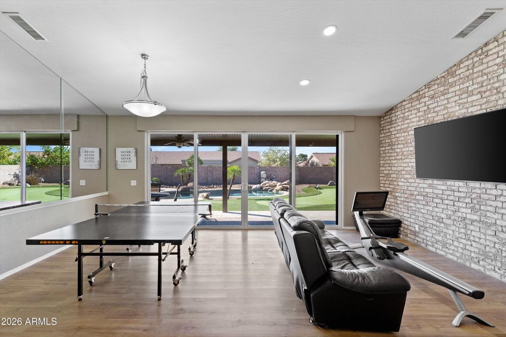 Image 8 of property listing at 7329 W PLANADA Lane, Glendale, AZ 85310