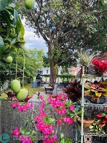 7387 NW 76th St 1-2, Tamarac, FL 33321