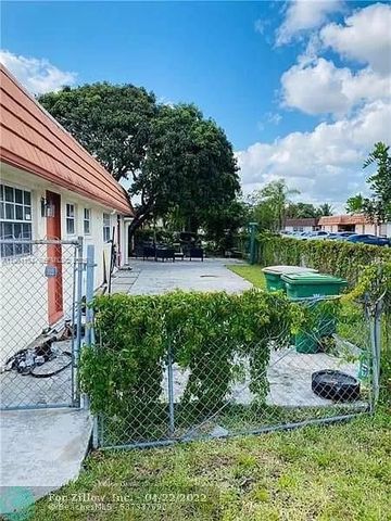 7387 NW 76th St 1-2, Tamarac, FL 33321