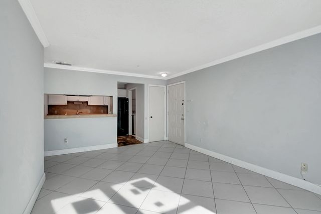 2301 N CONGRESS Avenue 23, Boynton Beach, FL 33426
