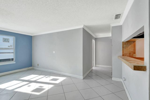 2301 N CONGRESS Avenue 23, Boynton Beach, FL 33426