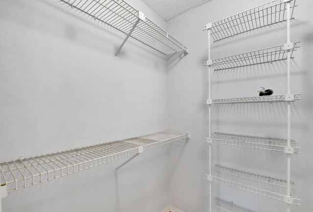 2301 N CONGRESS Avenue 23, Boynton Beach, FL 33426