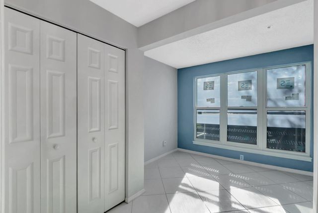 2301 N CONGRESS Avenue 23, Boynton Beach, FL 33426