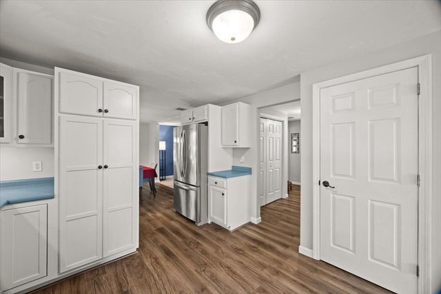 27 N Grove St, Middleboro, MA 02346
