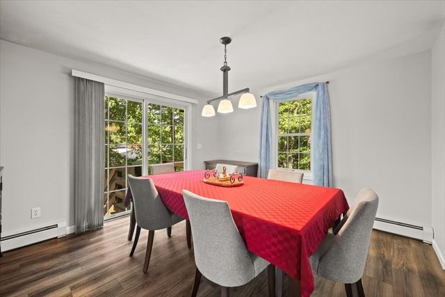 27 N Grove St, Middleboro, MA 02346