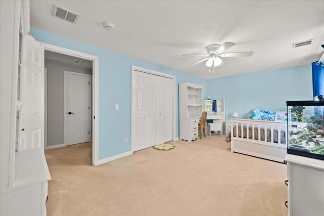 27 N Grove St, Middleboro, MA 02346