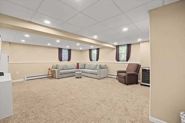 27 N Grove St, Middleboro, MA 02346