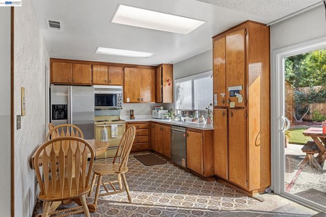 31342 Santa Fe Way, Union City, CA 94587