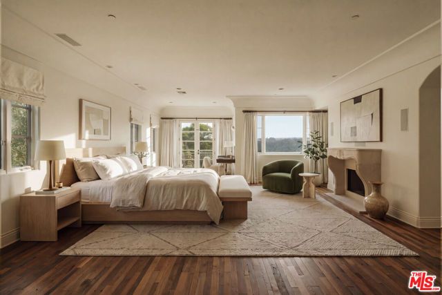 2481 Summitridge Drive, Beverly Hills, CA 90210