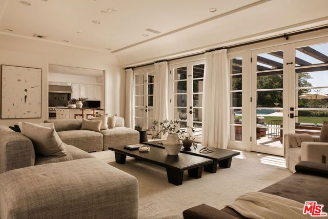 2481 Summitridge Drive, Beverly Hills, CA 90210