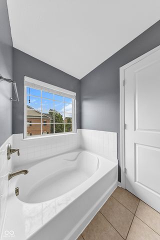 8233 Dan Allen Drive, Fishers, IN 46038