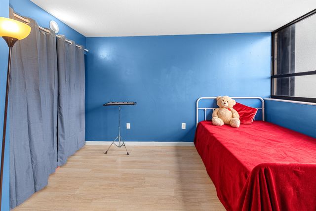 5600 N Flagler Drive 407, West Palm Beach, FL 33407