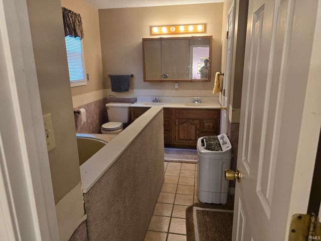 318 Gayle Drive, Sweetser, IN 46987