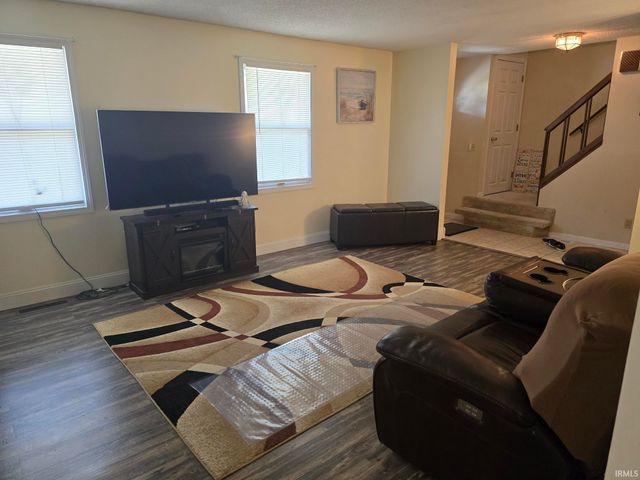 318 Gayle Drive, Sweetser, IN 46987